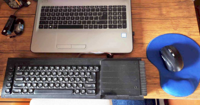 Desk + QL + mouse